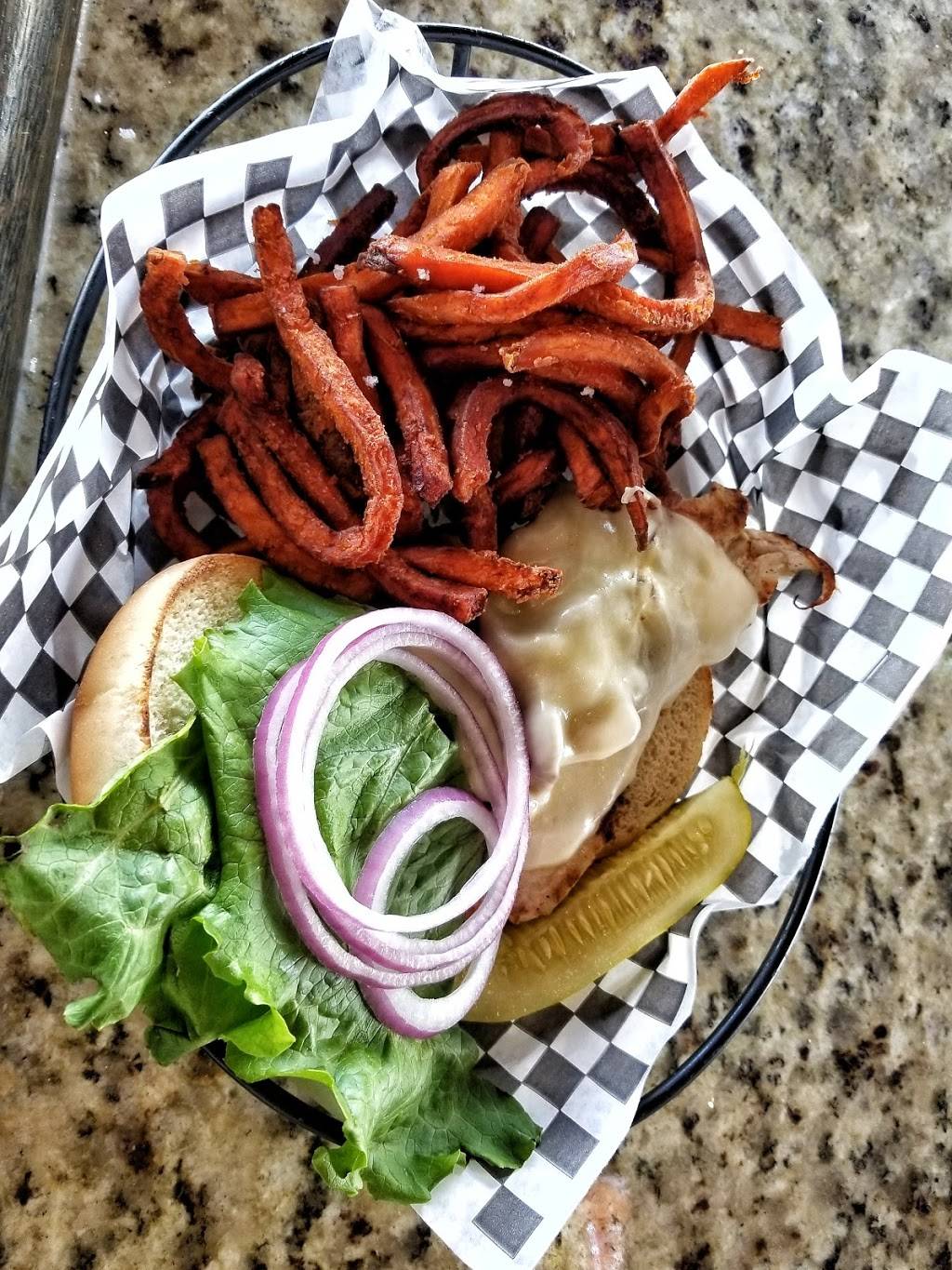 The Parrot Patio Bar & Grill | restaurant | 3602 Webber St, Sarasota, FL 34232, USA | 9419523352 OR +1 941-952-3352