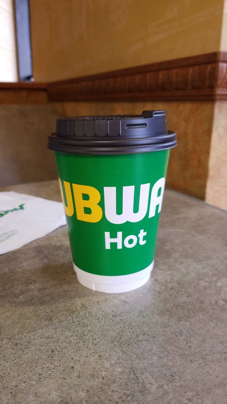 Subway Restaurants | restaurant | 455 W Pioneer Pkwy, Grand Prairie, TX 75051, USA | 9722649898 OR +1 972-264-9898