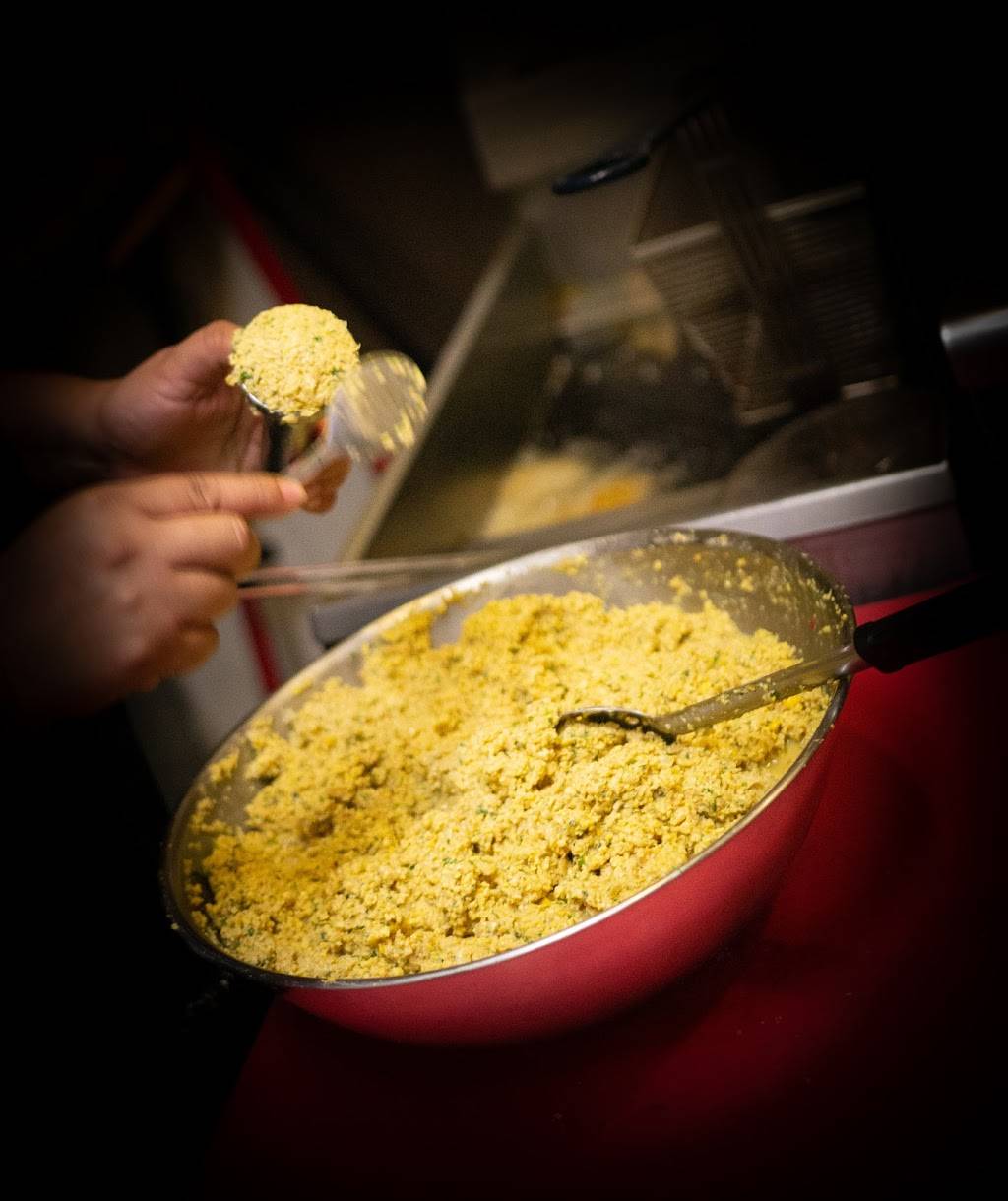 Sahara Cafe & Mediterranean Foods | restaurant | 1121 S Tamiami Trail, Sarasota, FL 34236, USA | 9419541423 OR +1 941-954-1423