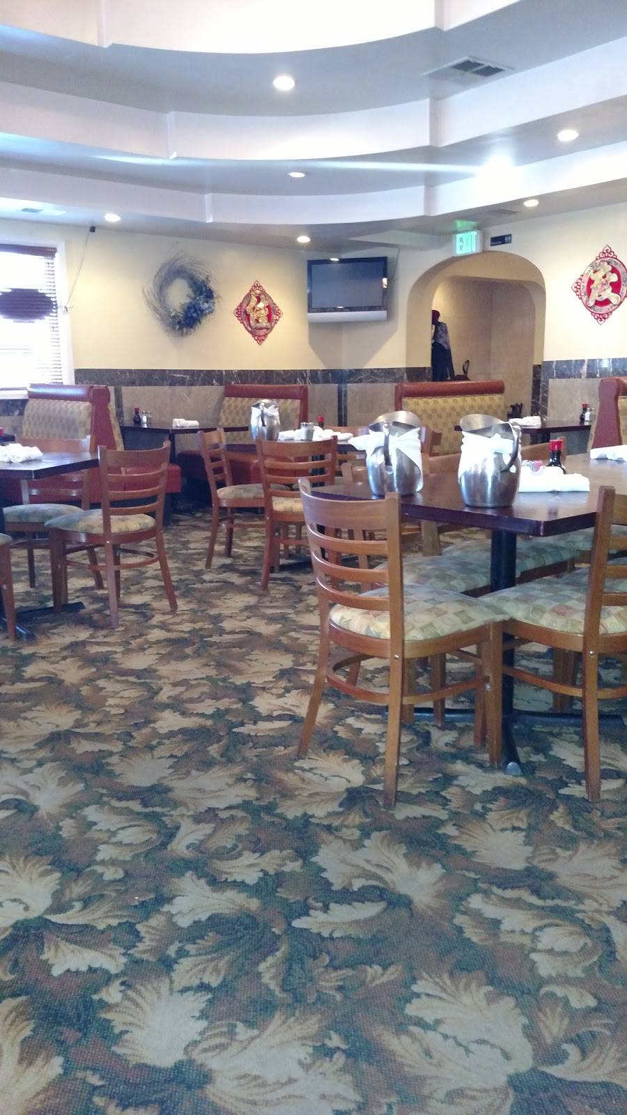 Royal Wok | restaurant | 1950 Main St, Longmont, CO 80501, USA | 3036829297 OR +1 303-682-9297