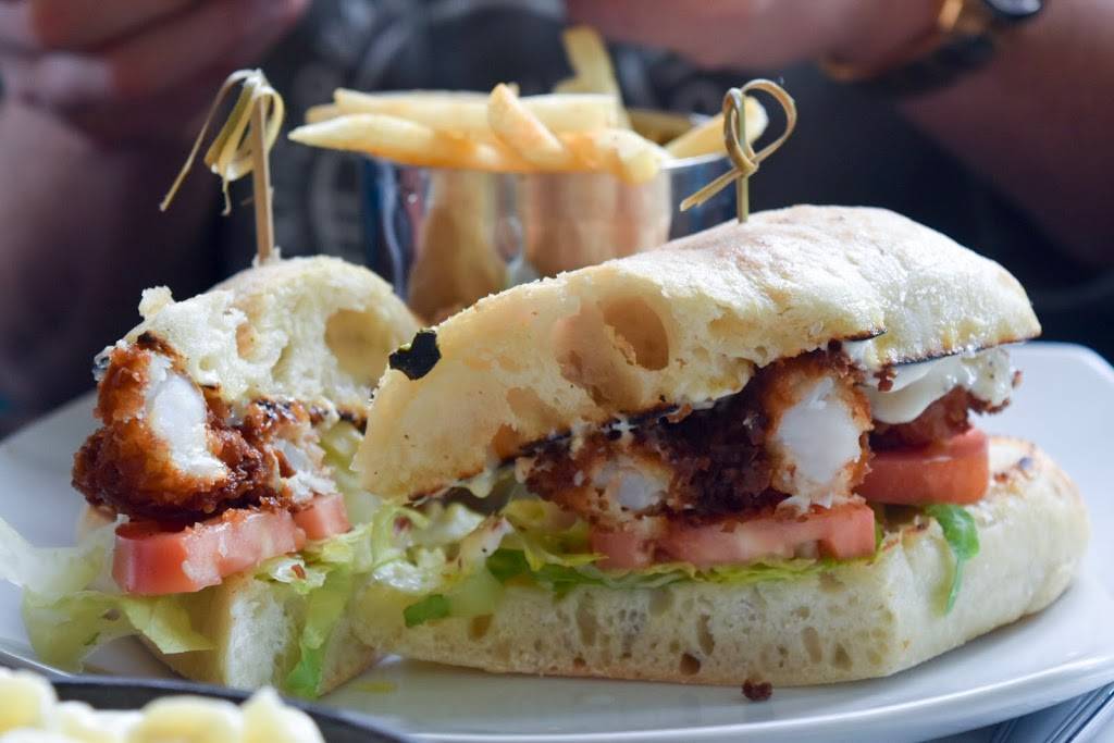 The Landing at Ocean Beach | restaurant | 620 Bay Walk, Ocean Beach, NY 11770, USA | 6315835800 OR +1 631-583-5800