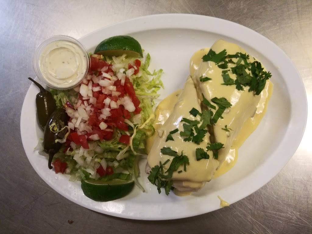 JRs BBQ & Saloon | restaurant | 15492 SW Warfield Blvd, Indiantown, FL 34956, USA | 7725970876 OR +1 772-597-0876