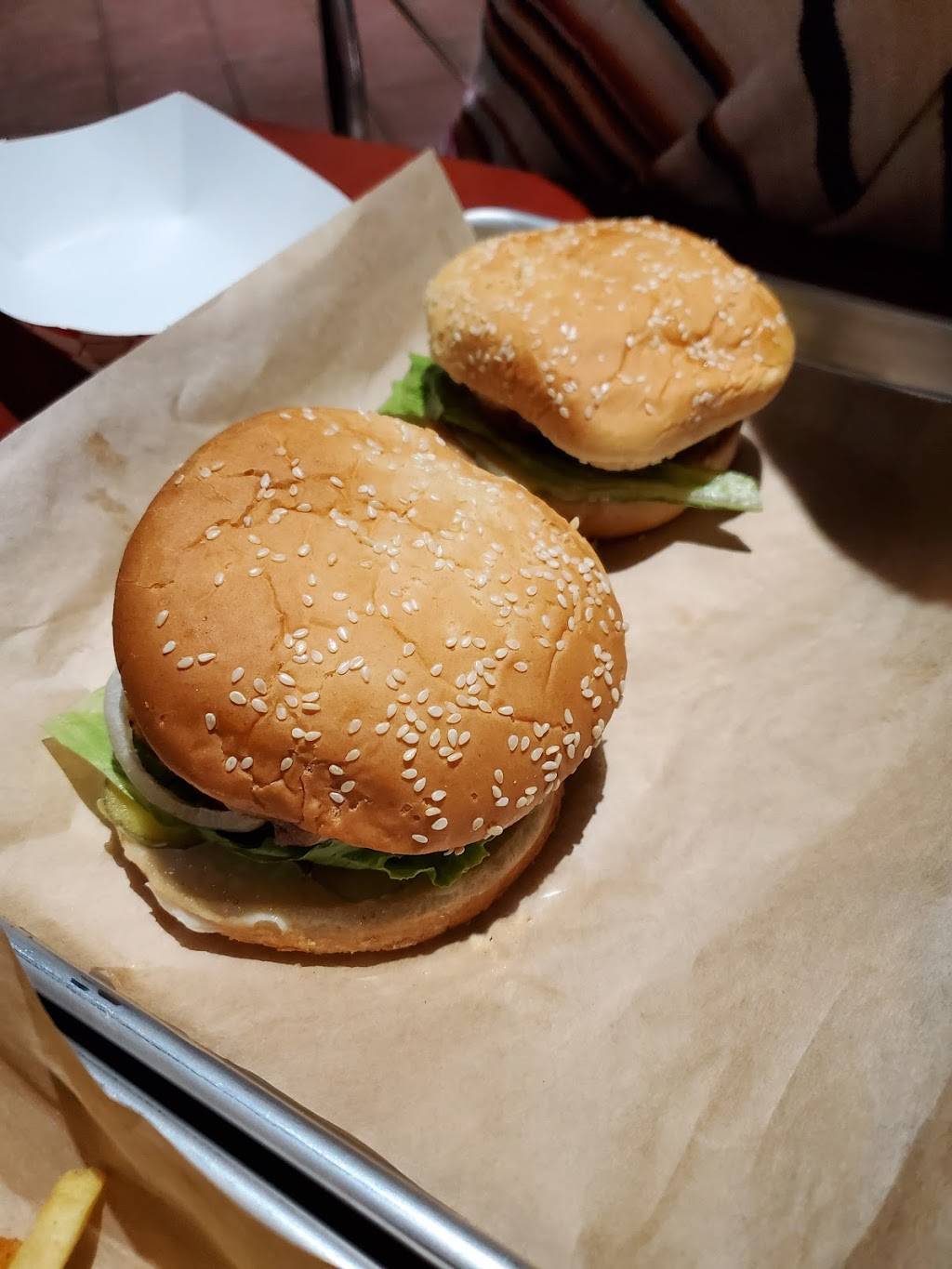 The Follow Wings | restaurant | 2150 N Josey Ln #322, Carrollton, TX 75006, USA | 2149409788 OR +1 214-940-9788