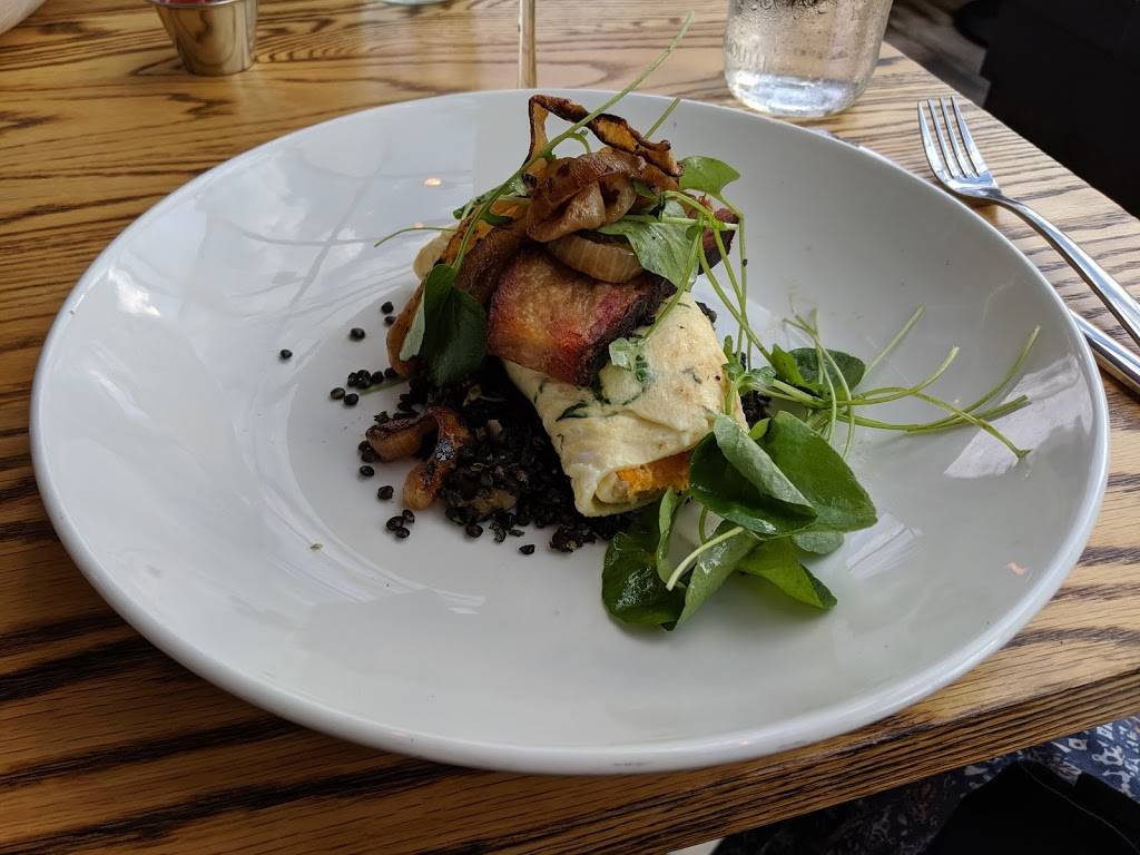 Smoke and Porter Public House | restaurant | 1752 N. U.S. 31 North, Traverse City, MI 49686, USA | 2316425020 OR +1 231-642-5020