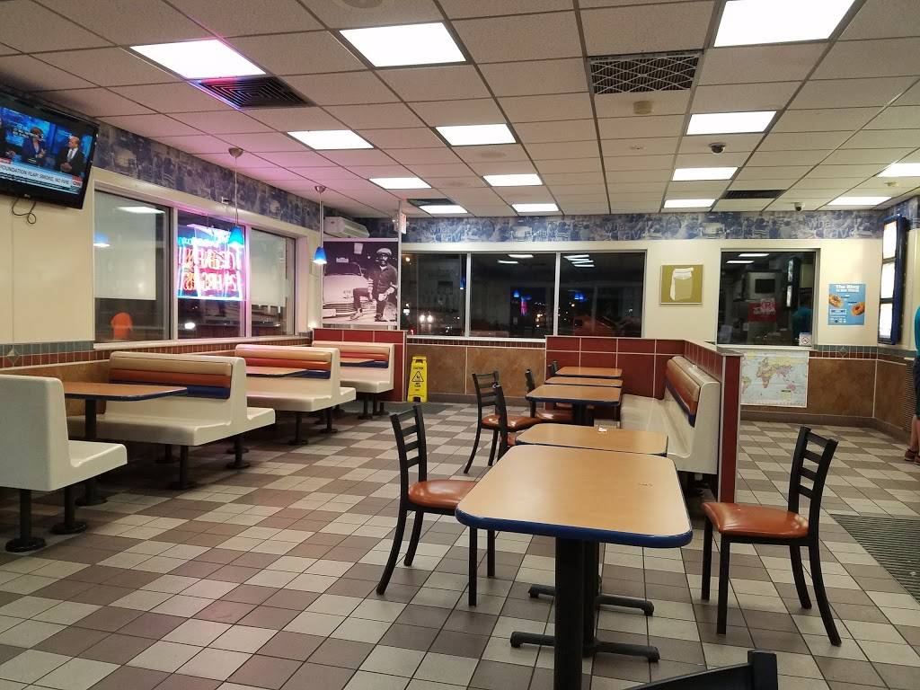 White Castle | restaurant | 55 W South St, Indianapolis, IN 46225, USA | 3174230014 OR +1 317-423-0014