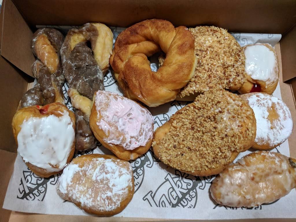 Jacks Donuts | restaurant | 2221 N Park Rd, Connersville, IN 47331, USA | 7653777363 OR +1 765-377-7363