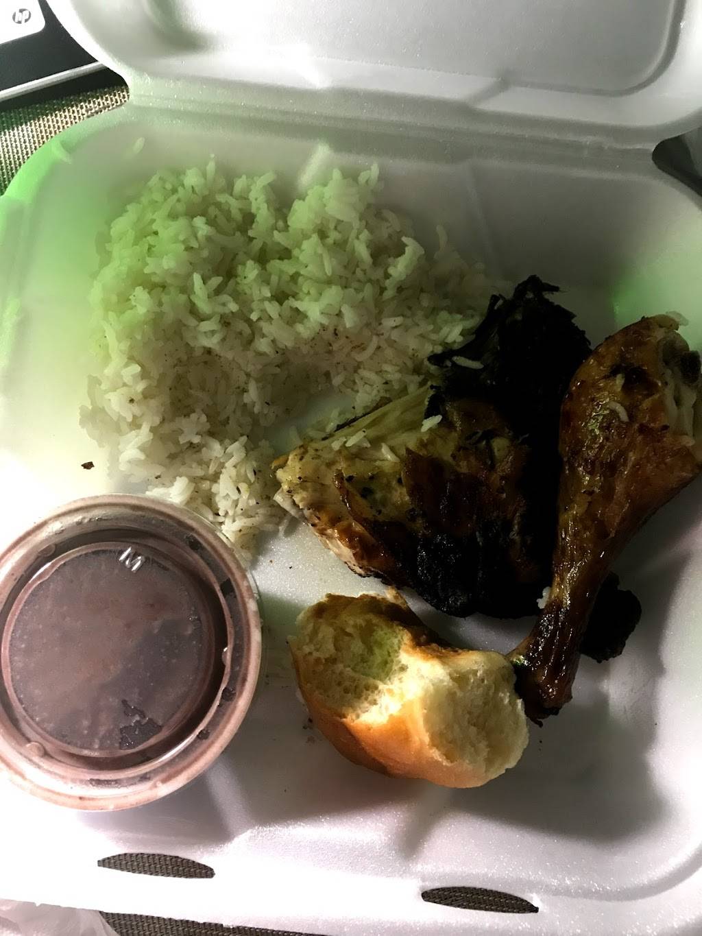 Pollo Tropical | restaurant | 12302 USF Maple Drive, Tampa, FL 33620, USA | 8133969099 OR +1 813-396-9099