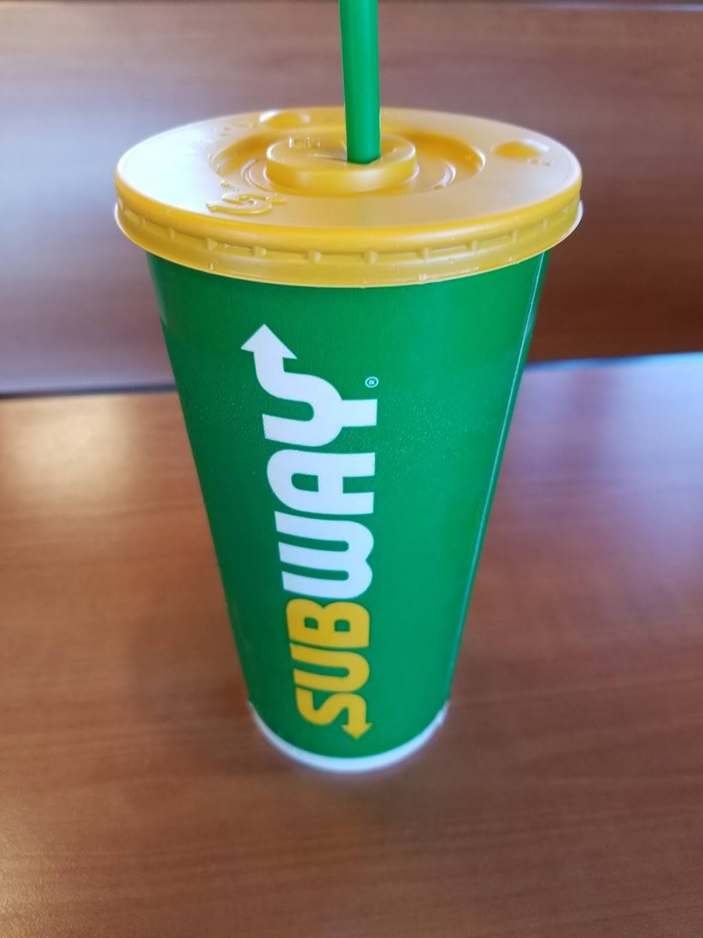 Subway | restaurant | 100 Kemar Street, Wakarusa, IN 46573, USA | 5748627827 OR +1 574-862-7827