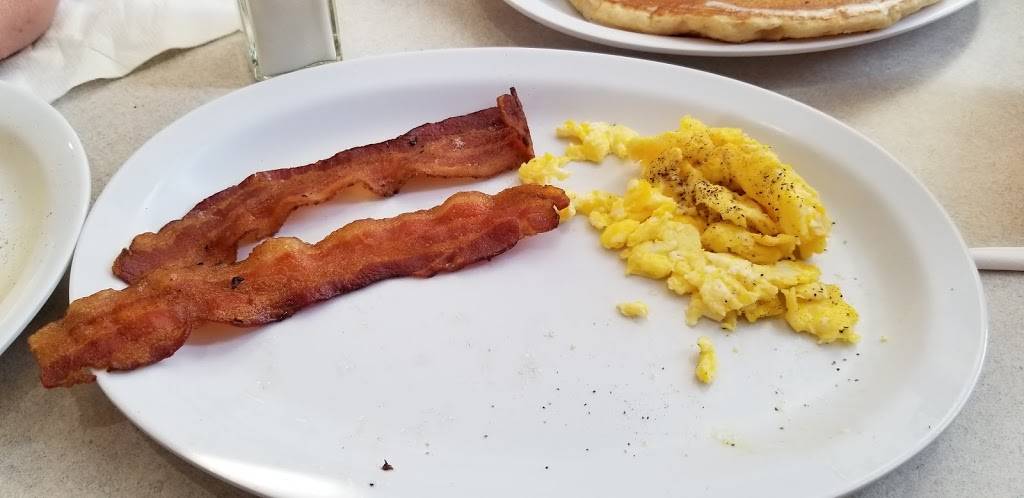 Zacks Cafe | restaurant | 1220 N Main St, Miami, OK 74354, USA | 9189617042 OR +1 918-961-7042