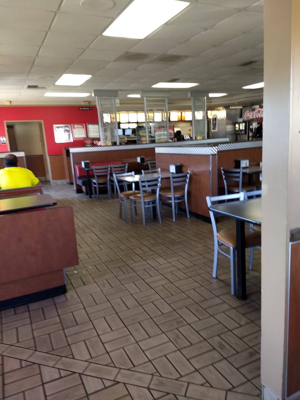 Carls Jr. | restaurant | 1527 Hillman St, Tulare, CA 93274, USA | 5596878127 OR +1 559-687-8127
