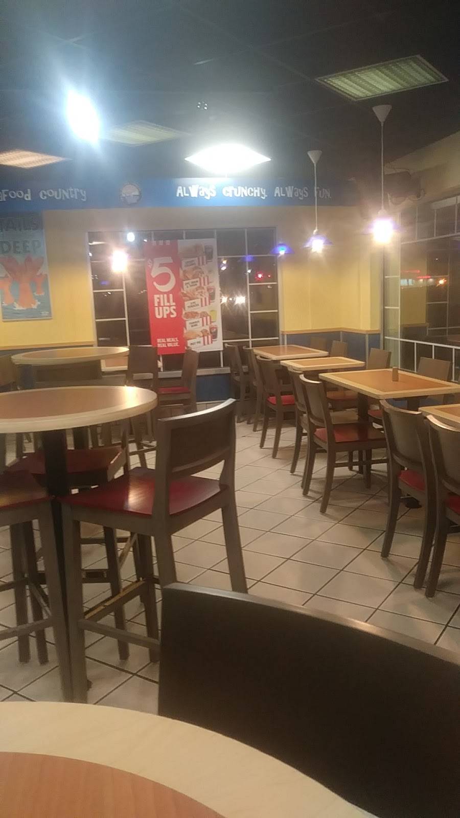 Long John Silvers | restaurant | 3040 Krafft Rd, Fort Gratiot Twp, MI 48059, USA | 8103853311 OR +1 810-385-3311