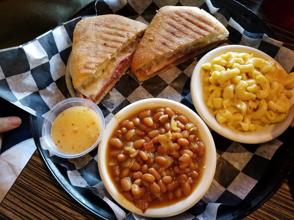 Brownies The Shed Bar and Grill | restaurant | 826 W Main St, New Albany, IN 47150, USA | 8129200030 OR +1 812-920-0030