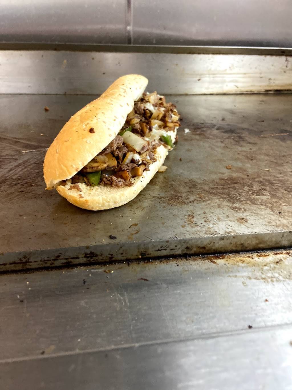 Moez Famous Cheesesteaks & Burgers | restaurant | 3891 Platt Rd, Ann Arbor, MI 48108, USA | 7342632144 OR +1 734-263-2144