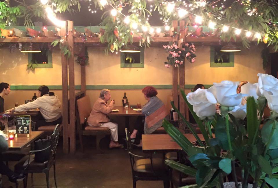 La plaza | restaurant | 10910 W Flagler St #103, Miami, FL 33174, USA | 3052218833 OR +1 305-221-8833