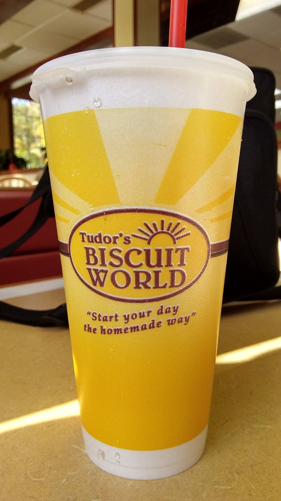 Tudors Biscuit World | restaurant | 3301 E Cumberland Rd, Bluefield, WV 24701, USA | 3043232333 OR +1 304-323-2333