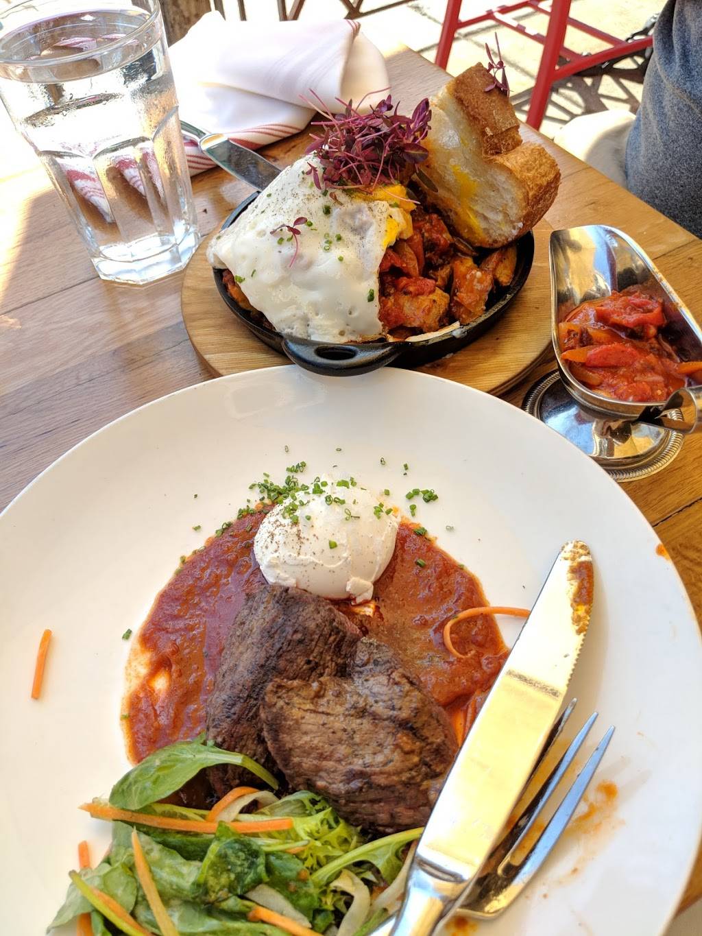 Mintwood Place | restaurant | 1813 Columbia Rd NW, Washington, DC 20009, USA | 2022346732 OR +1 202-234-6732