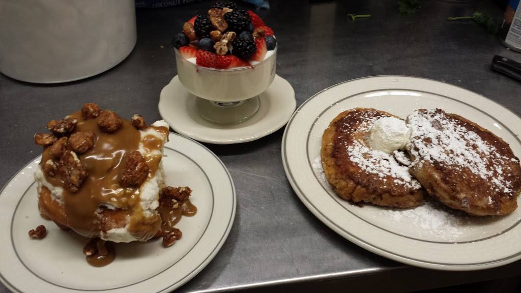 Wild Carrot LLC | restaurant | 215 E Bremer Ave, Waverly, IA 50677, USA | 3193522215 OR +1 319-352-2215