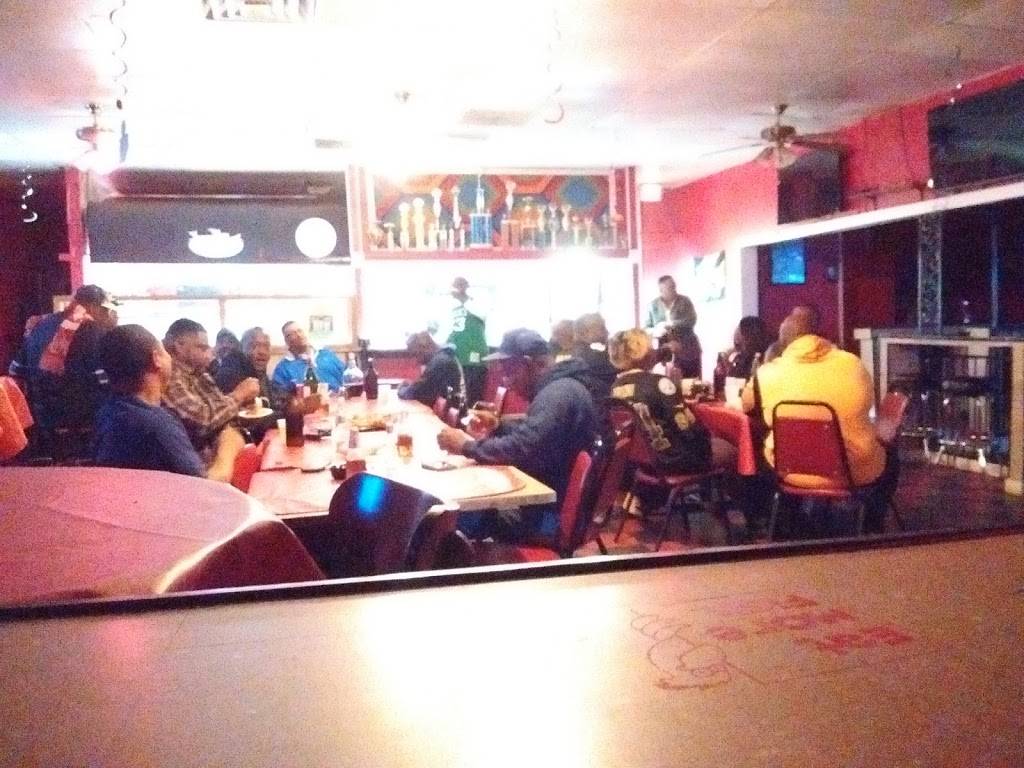 L D Restaurant & Lounge | restaurant | 1422 Thomas St, Memphis, TN 38107, USA | 9015256248 OR +1 901-525-6248