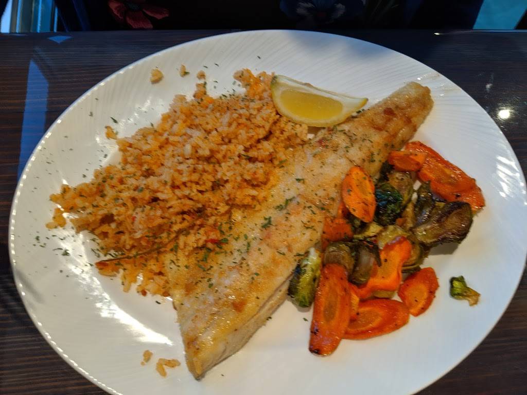 The Hook Lakeside Grill | restaurant | 201 S Huron Ave, Mackinaw City, MI 49701, USA | 2314366124 OR +1 231-436-6124