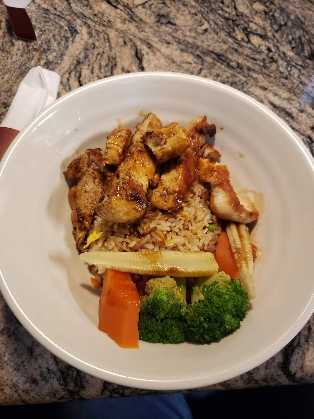 Maki Mentor | restaurant | 9582 Diamond Centre Dr, Mentor, OH 44060, USA | 4408538685 OR +1 440-853-8685