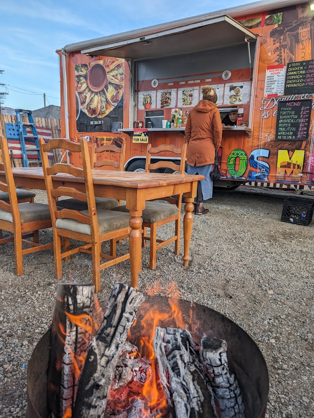 The Lemon Food Truck | restaurant | 414 S Edwards St, Independence, CA 93526, USA | 7606140084 OR +1 760-614-0084