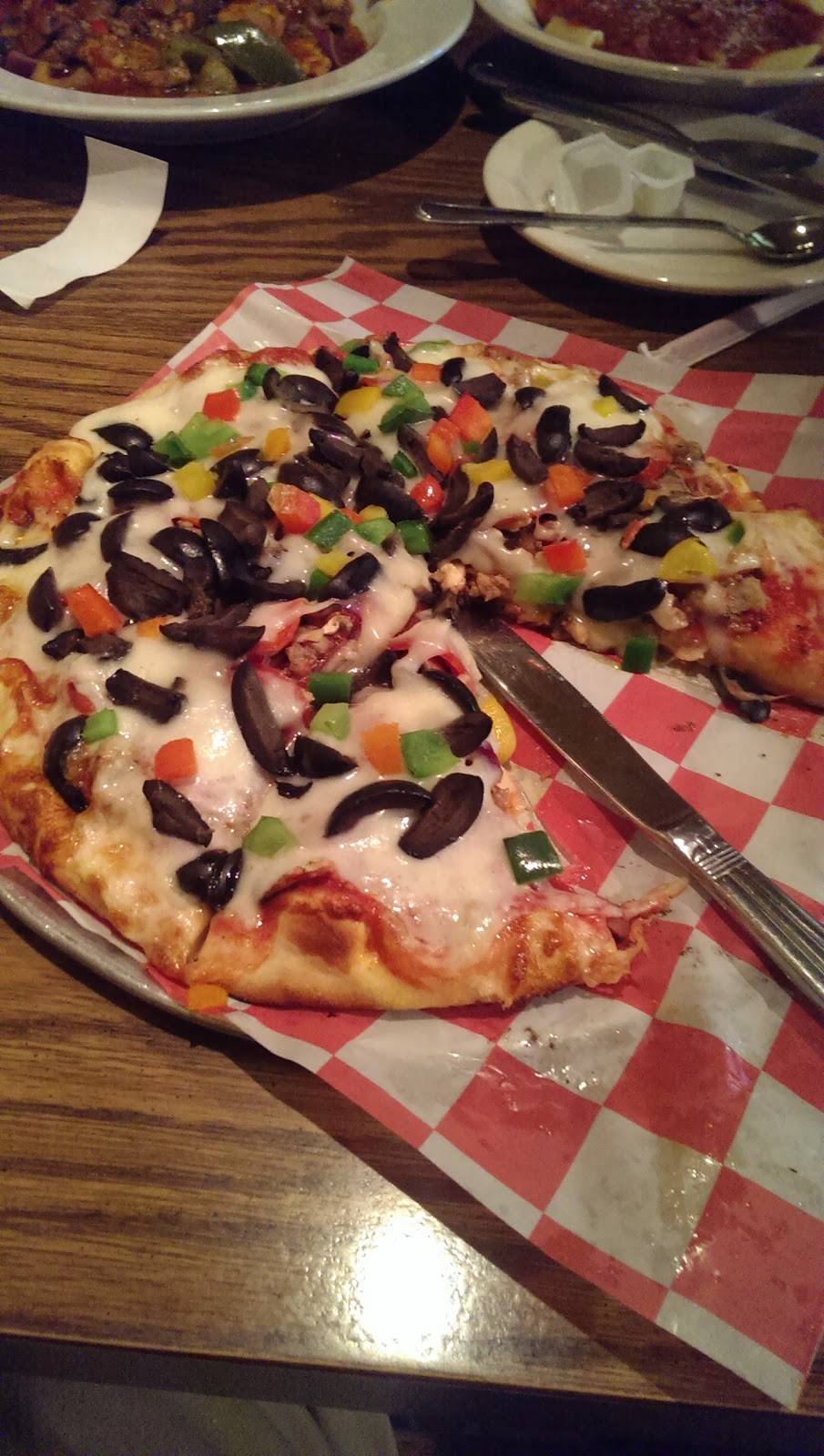 Luna Pizzeria & Italian Restaurant | restaurant | 349 Pollasky Ave, Clovis, CA 93612, USA | 5592994141 OR +1 559-299-4141