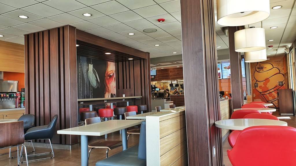 McDonalds | cafe | 955 E Golf Rd, Schaumburg, IL 60173, USA | 8475986300 OR +1 847-598-6300