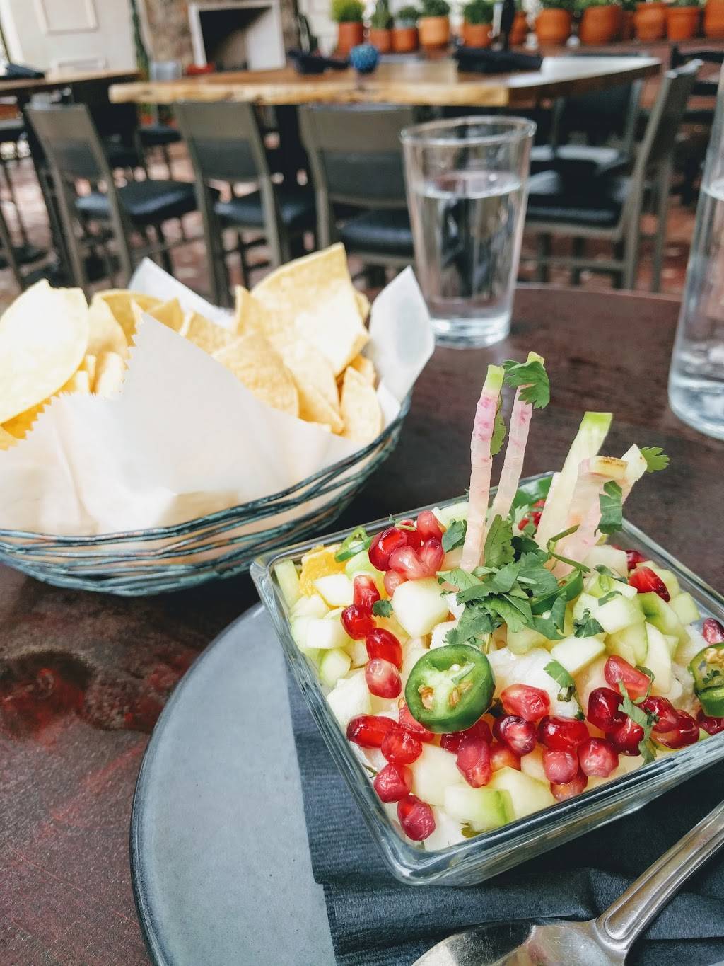 Ladera Taverna y Cocina | restaurant | 8729 N Central Ave, Phoenix, AZ 85020, USA | 6026062258 OR +1 602-606-2258