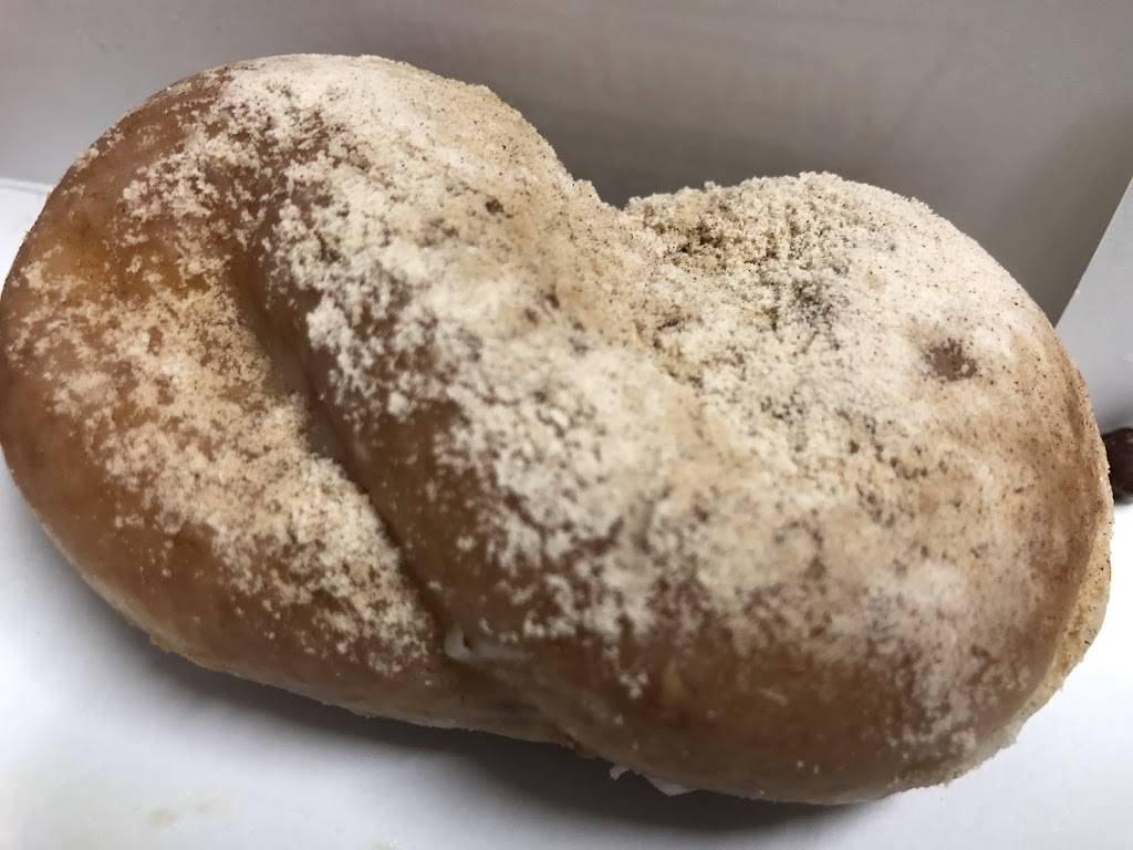 Krispy Kreme | bakery | 1491 Savannah Hwy, Charleston, SC 29407, USA | 8437634439 OR +1 843-763-4439