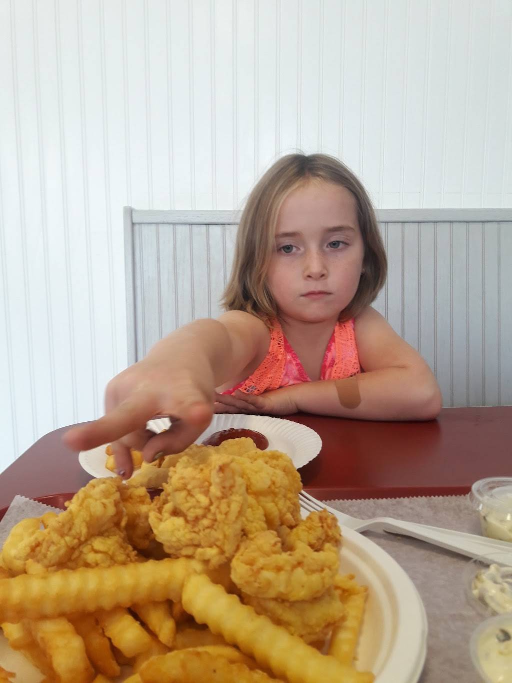 Charlies | restaurant | 188 Essex St, Lynn, MA 01902, USA | 7815958953 OR +1 781-595-8953