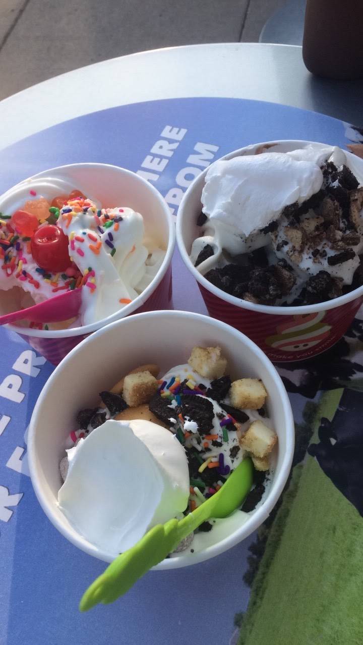 Menchies Frozen Yogurt | bakery | 2105 Ingersoll Ave, Des Moines, IA 50312, USA | 5152883410 OR +1 515-288-3410