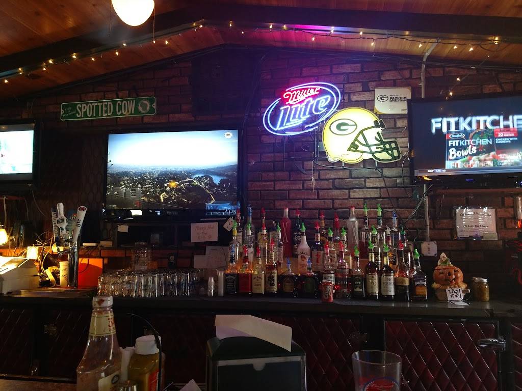 Captn.Raes Sports Bar and Grill | restaurant | 9125, 330 County Rd B, Montello, WI 53949, USA | 6082972273 OR +1 608-297-2273