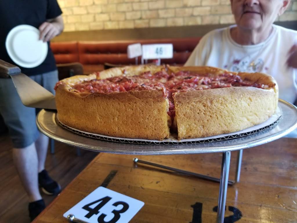 Bartolis Pizzeria | restaurant | 1955 W Addison St, Chicago, IL 60613, USA | 7732480455 OR +1 773-248-0455