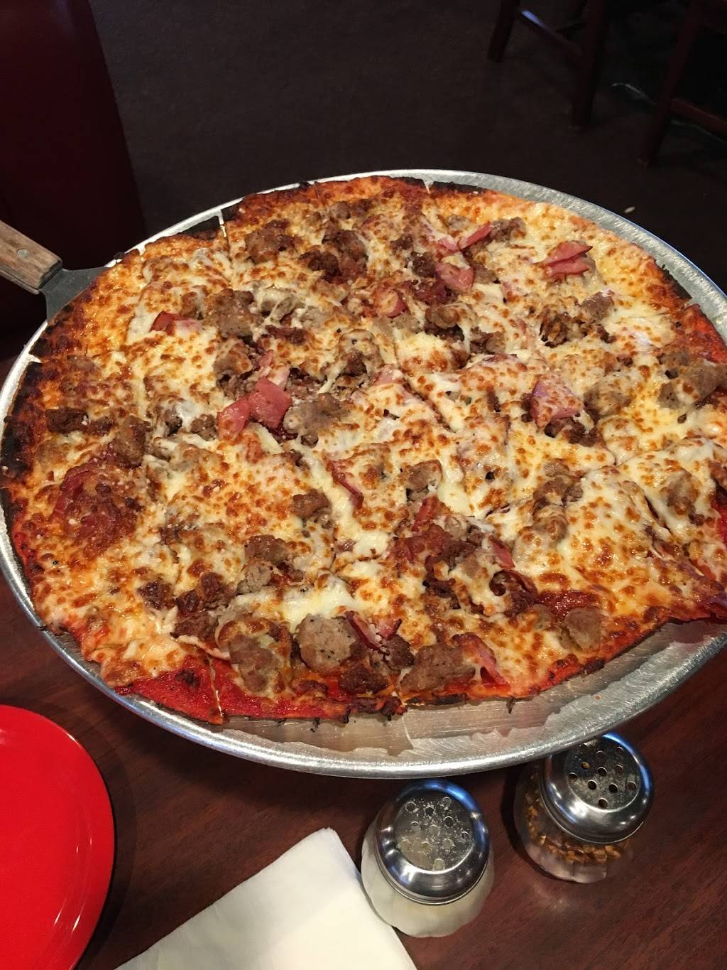 Papa Vito’s Pizza West | restaurant | 4205 N Belt W, Belleville, IL 62226, USA | 6184167900 OR +1 618-416-7900