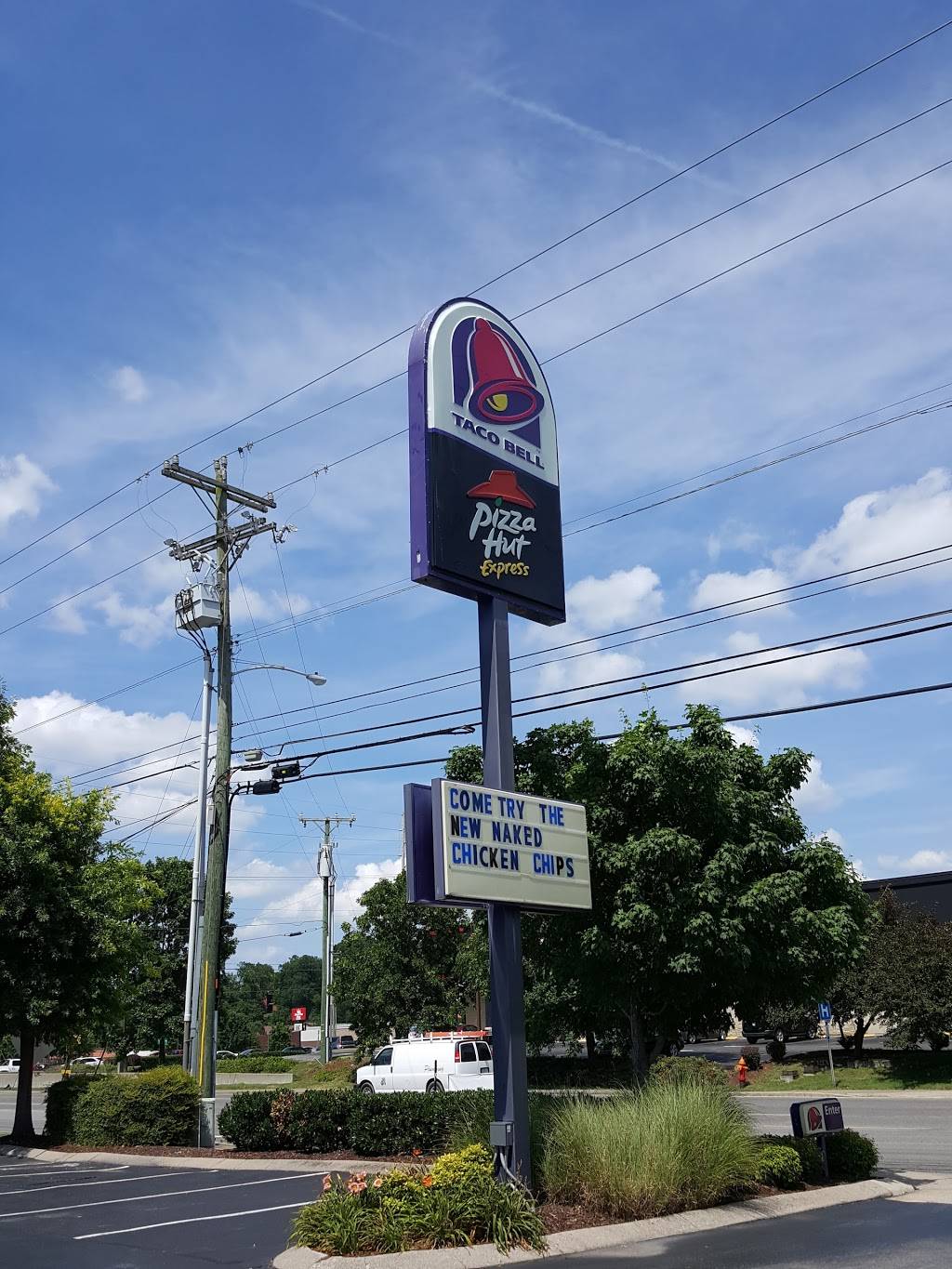 Pizza Hut Express | meal takeaway | 5709 Edmonson Pike Tpx, Nashville, TN 37211, USA | 6154458641 OR +1 615-445-8641