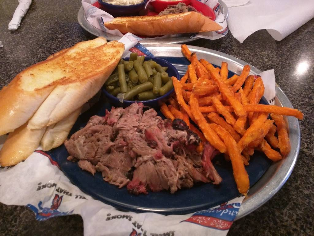 Bandanas Bar-B-Q | restaurant | 6636 Logan Dr, Evansville, IN 47715, USA | 8124019922 OR +1 812-401-9922