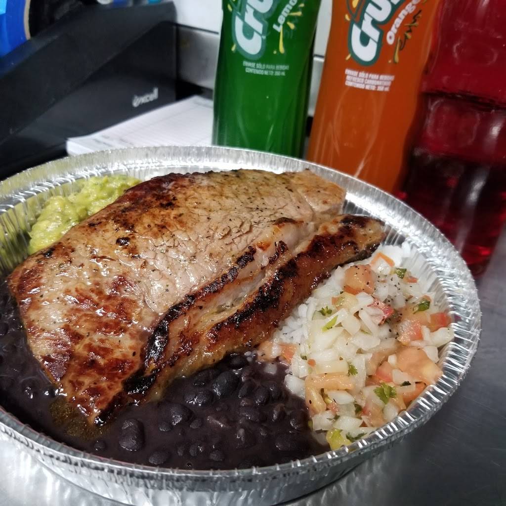 Daniels Food Truck | restaurant | 129 Atlantic St, Stamford, CT 06902, USA | 2035708892 OR +1 203-570-8892