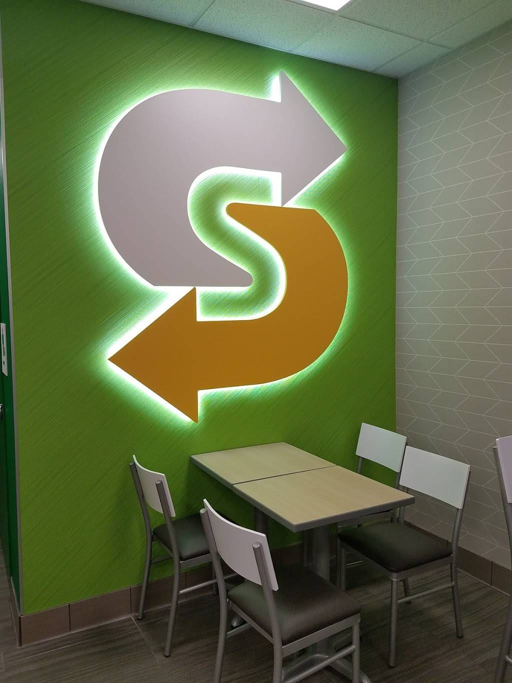 Subway | meal takeaway | 104 S Ash St, Buffalo, MO 65622, USA | 4173451512 OR +1 417-345-1512