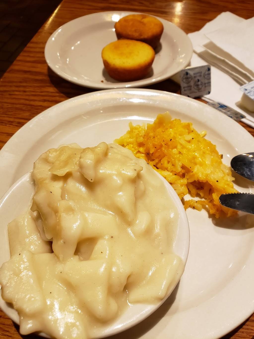 Cracker Barrel Old Country Store | restaurant | 5040 Academy Ln, Bessemer, AL 35022, USA | 2054287080 OR +1 205-428-7080