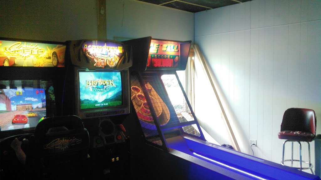 Idle Hour Lanes | restaurant | 927 E Railroad St, Sandwich, IL 60548, USA | 8157868257 OR +1 815-786-8257