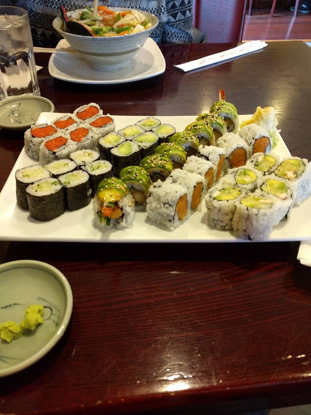 Sakura Sushi House | restaurant | 15040 Pearl Rd, Strongsville, OH 44136, USA | 4402689668 OR +1 440-268-9668