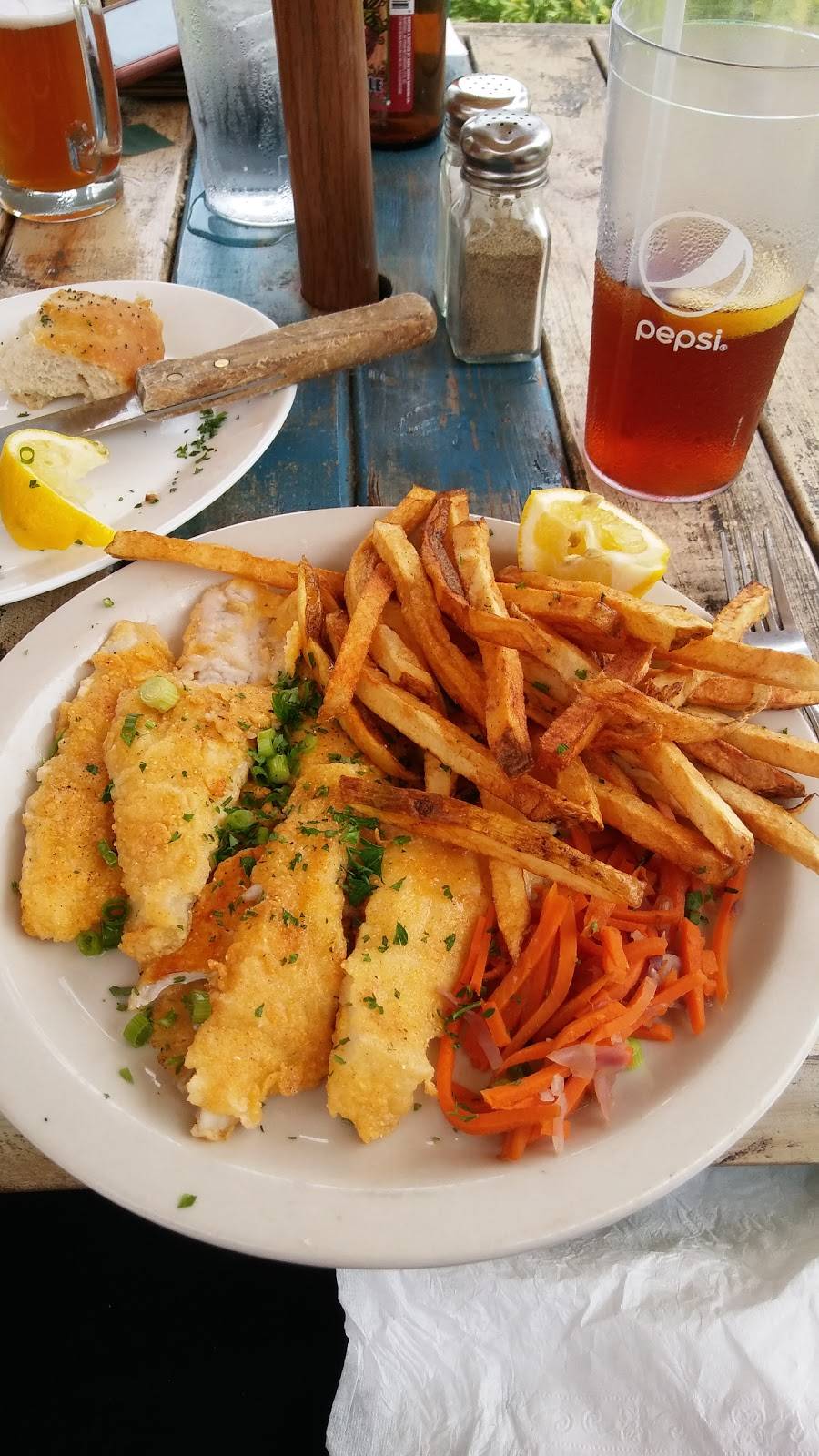 Marine City Fish Company | restaurant | 240 S Water St, Marine City, MI 48039, USA | 8107655477 OR +1 810-765-5477