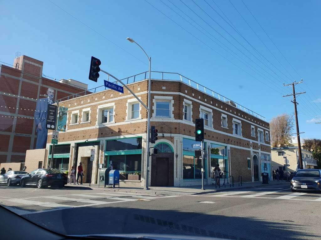 Canal Club | restaurant | 2025 Pacific Ave, Venice, CA 90291, USA | 3108233878 OR +1 310-823-3878