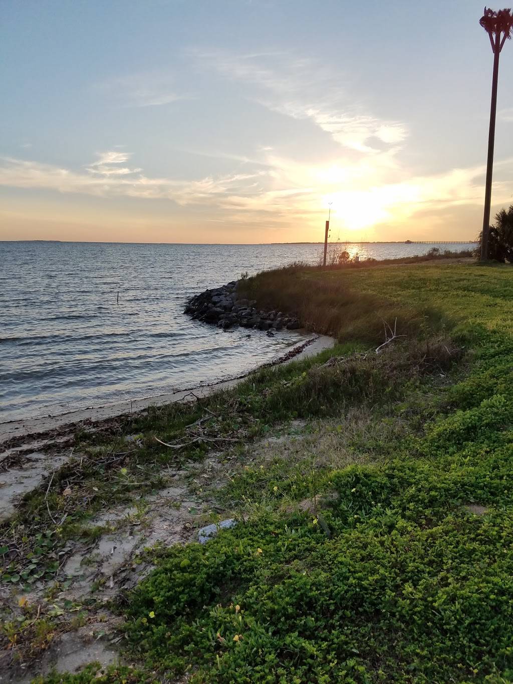 Singing River Yacht Club | restaurant | 3900 Beach Blvd, Pascagoula, MS 39567, USA | 2287691876 OR +1 228-769-1876