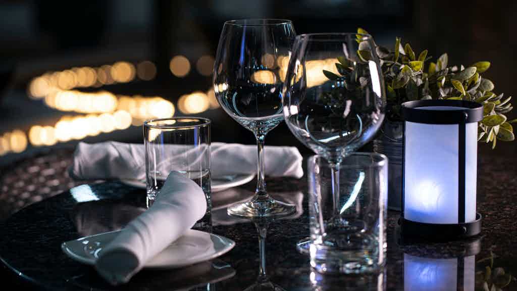 Ferraros Italian Restaurant & Wine Bar | restaurant | 4480 Paradise Rd, Las Vegas, NV 89169, USA | 7023645300 OR +1 702-364-5300