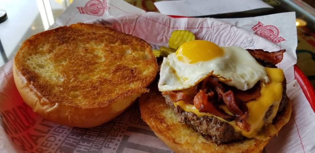 Fuddruckers | restaurant | 1732 S Loop 288 #130, Denton, TX 76205, USA | 9402431300 OR +1 940-243-1300