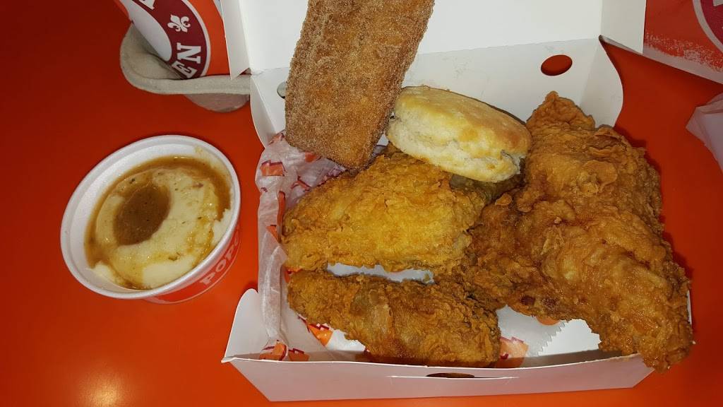 Popeyes Louisiana Kitchen | restaurant | 3712 McFarland Blvd E, Tuscaloosa, AL 35405, USA | 2056339944 OR +1 205-633-9944