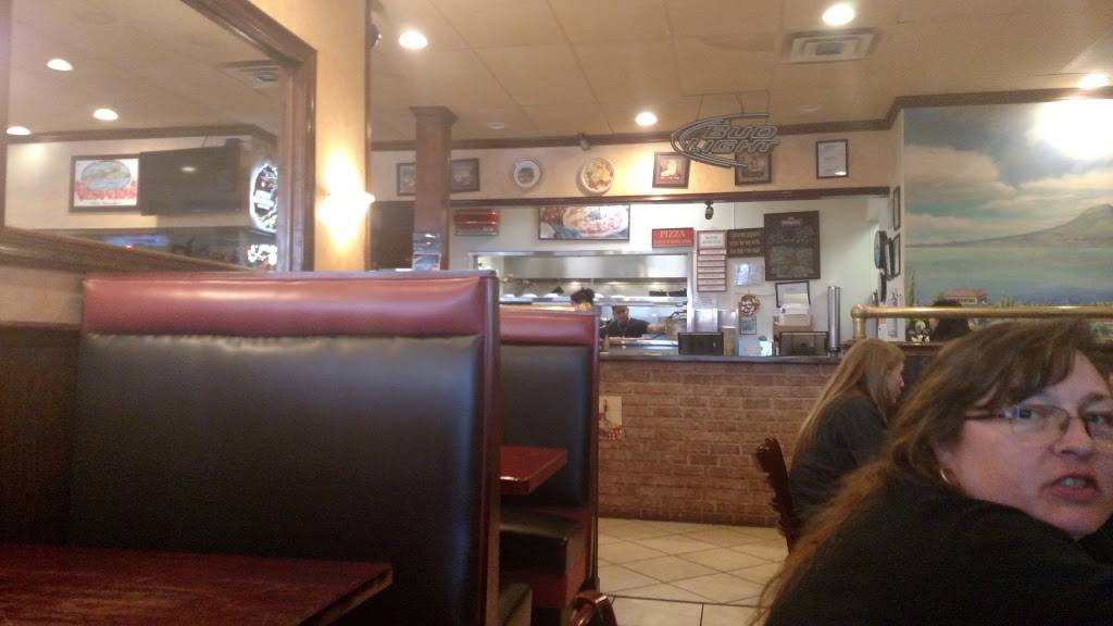 Vesuvios Italian Restaurant | restaurant | 1049 Durham Rd H, Roxboro, NC 27573, USA | 3363224300 OR +1 336-322-4300