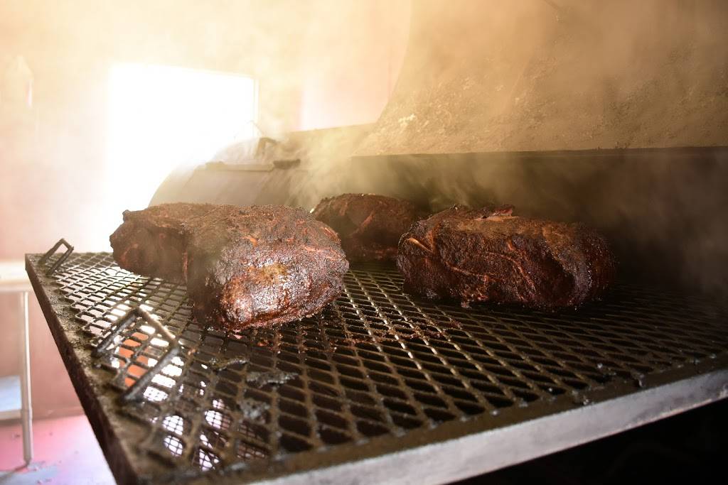 Q Slow-Smoked | restaurant | 106 S Main St, Boaz, AL 35957, USA | 2565570517 OR +1 256-557-0517