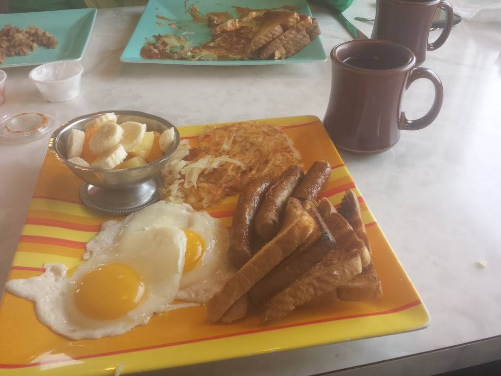 Howies Restaurant | restaurant | 230 W Munroe Ave, Wisconsin Dells, WI 53965, USA | 6082542076 OR +1 608-254-2076